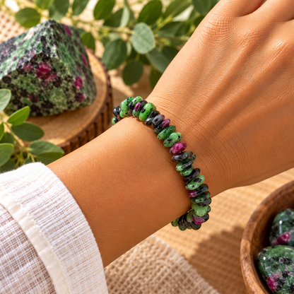 Pulseira Chips Zoizite com Rubi